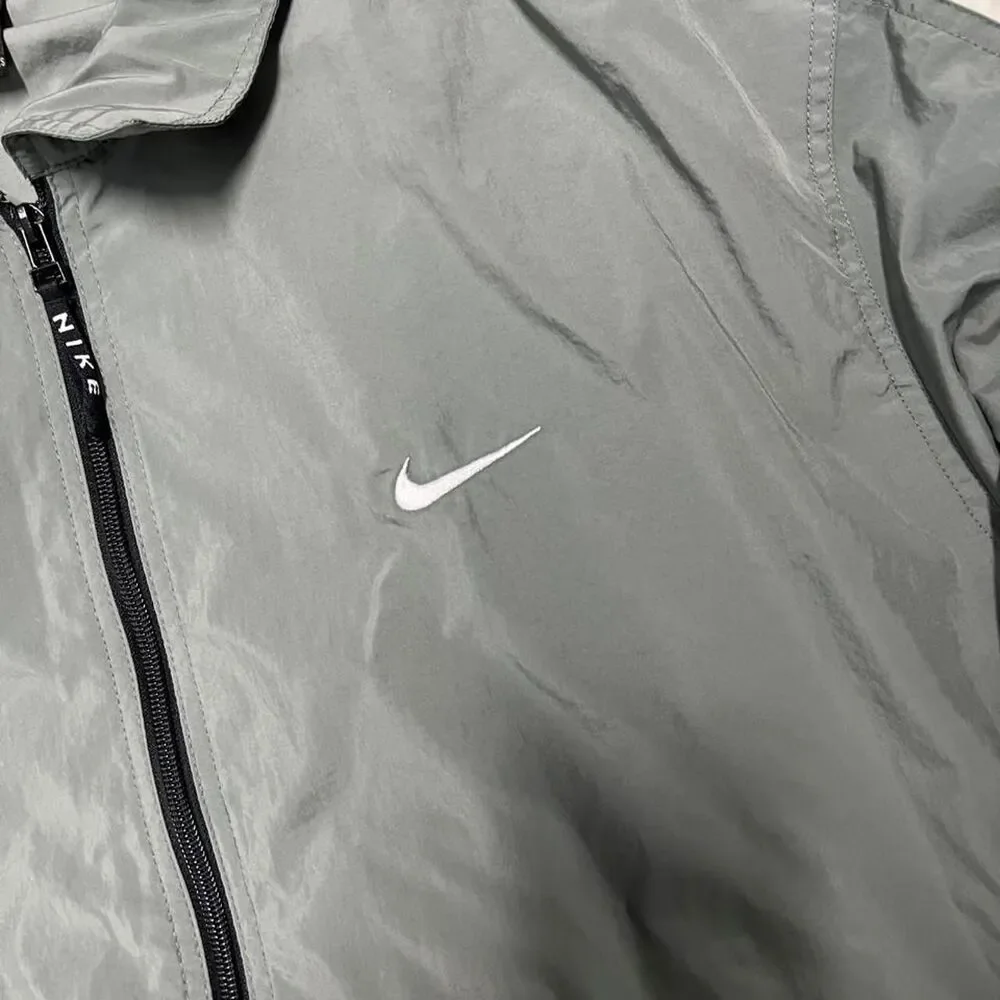Nike grey windbreaker